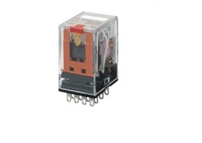 PYFZ-08-E ओमरॉन रिले सॉकेट 2 पिन दीन रेल 2250V एसी लघु विद्युत रिले के साथ